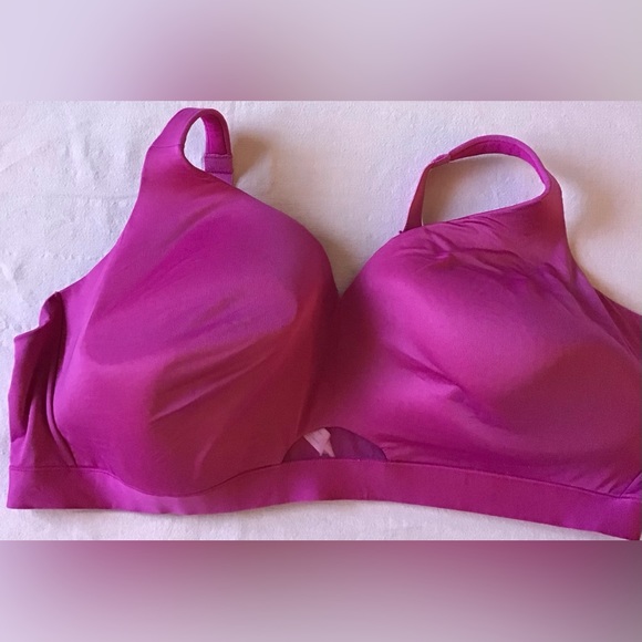 Cacique Other - Cacique pink lightly lined no wire bra size 50DDD